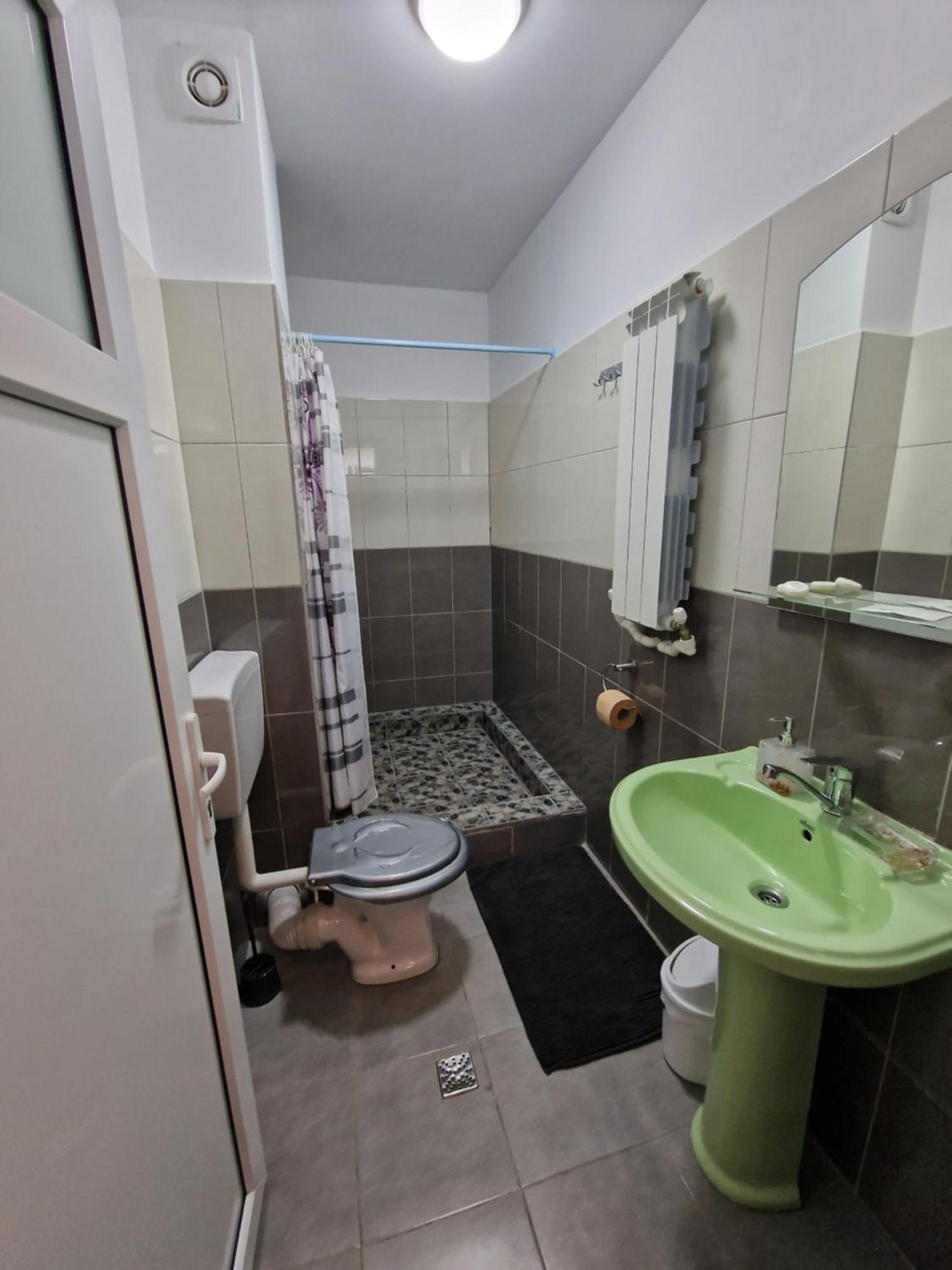 Apartamento Casa DARYA-24h Check-in Bucarest Exterior foto